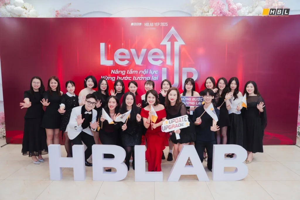 베트남 IT 아웃소싱 업체인 HBLAB - 2025 송년회 | LEVEL UP 준비 6 HBLAB YEP 3